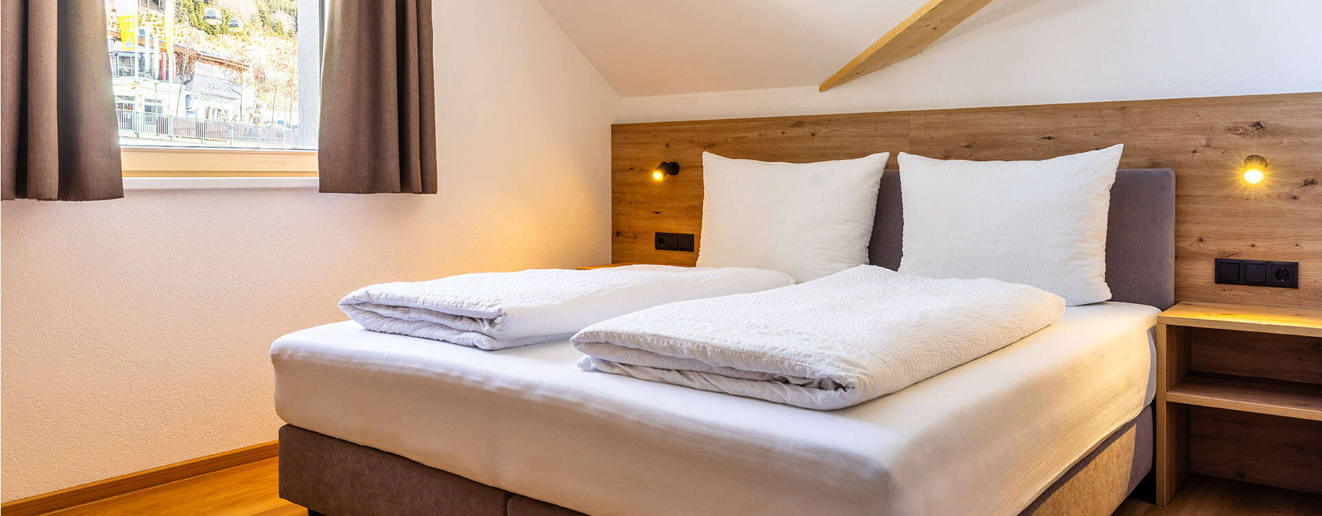 Schlafzimmer in der Ferienwohnung 3 im Haus Pedrus