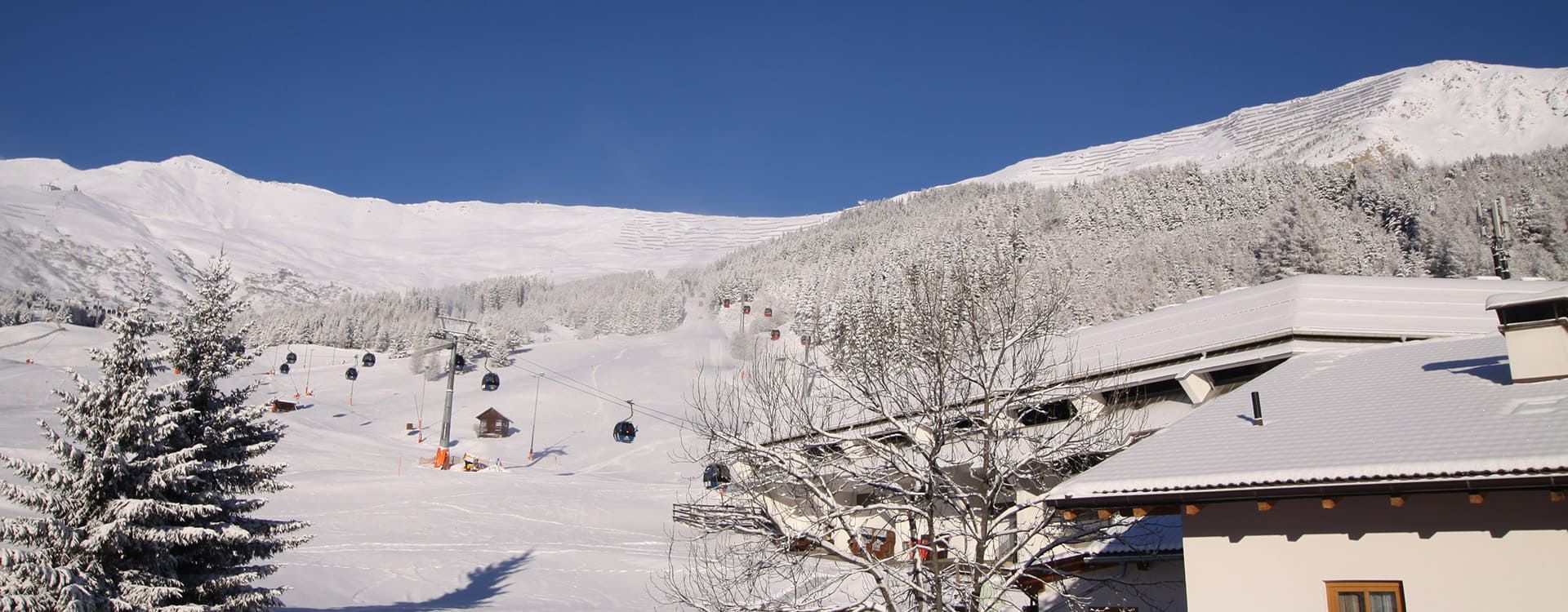 Winter Ausblick auf Skilift von Haus Pedrus Fiss